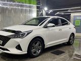 Hyundai Accent 2022 года за 9 500 000 тг. в Астана – фото 2