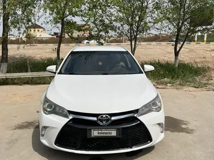 Toyota Camry 2015 года за 5 700 000 тг. в Жанаозен – фото 2