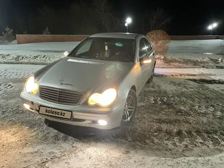 Mercedes-Benz C 200 2001 года за 3 500 000 тг. в Аксу – фото 2