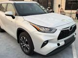 Toyota Highlander 2025 года за 24 200 000 тг. в Уральск