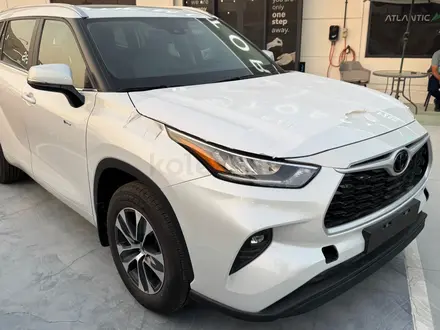 Toyota Highlander Luxe 2025 года за 23 100 000 тг. в Уральск