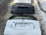 Крышка багажника Prado 150 за 4 000 тг. в Алматы – фото 3