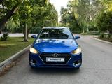 Hyundai Accent 2018 года за 6 000 000 тг. в Караганда – фото 2