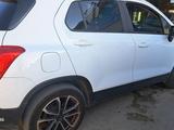 Chevrolet Tracker 2014 годаүшін4 800 000 тг. в Байконыр – фото 3
