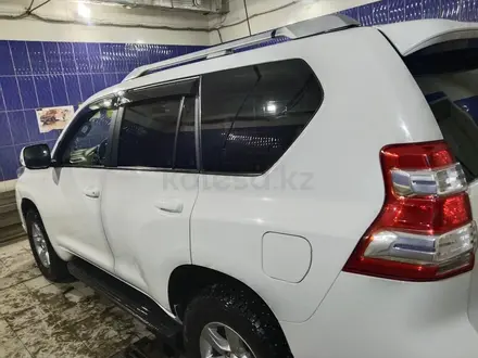 Toyota Land Cruiser Prado 2015 года за 16 000 000 тг. в Актобе – фото 10