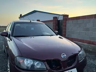 Nissan Almera