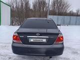 Toyota Camry 2005 годаүшін5 600 000 тг. в Актобе – фото 2