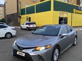 Toyota Camry 2021 годаүшін10 800 000 тг. в Уральск – фото 3