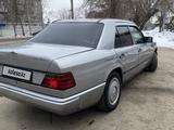 Mercedes-Benz E 260 1988 года за 1 050 000 тг. в Кокшетау