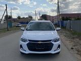 Chevrolet Onix 2024 годаfor8 000 000 тг. в Атырау – фото 2