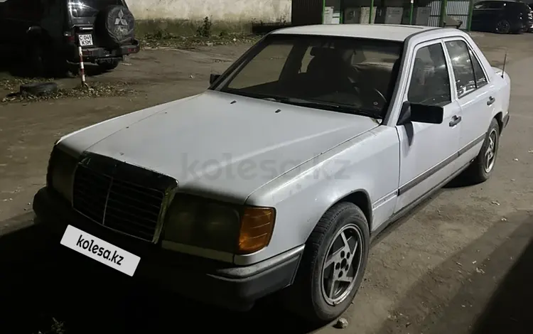 Mercedes-Benz E 200 1989 годаfor800 000 тг. в Кокшетау