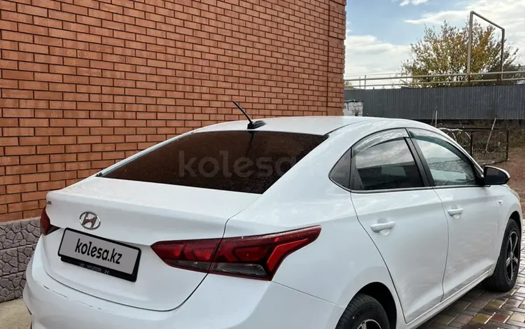 Hyundai Solaris 2017 года за 6 600 000 тг. в Актобе