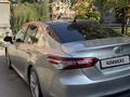 Toyota Camry 2018 годаfor13 000 000 тг. в Алматы – фото 10