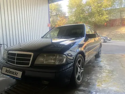 Mercedes-Benz C 280 1996 года за 3 000 000 тг. в Алматы – фото 3