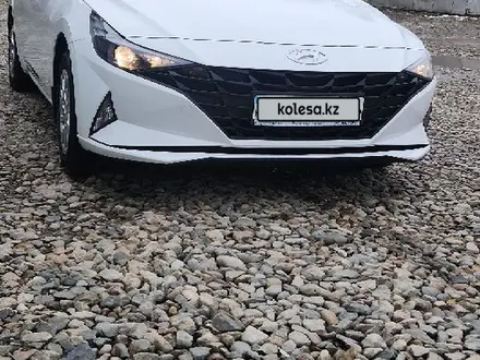 Hyundai Elantra 2023 года за 11 500 000 тг. в Усть-Каменогорск – фото 2