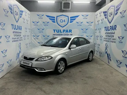 Daewoo Gentra 2014 года за 4 390 000 тг. в Тараз – фото 2