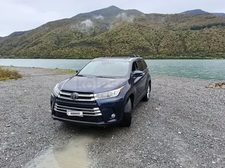 Toyota Highlander 2016 года за 12 500 000 тг. в Атырау