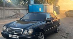 Mercedes-Benz E 230 1997 года за 1 950 000 тг. в Талдыкорган