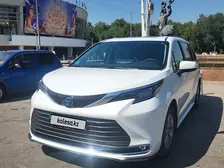 Toyota Sienna, 2025