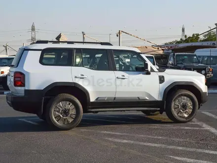 Toyota Land Cruiser Prado Luxe 2026 года за 35 800 000 тг. в Семей – фото 24