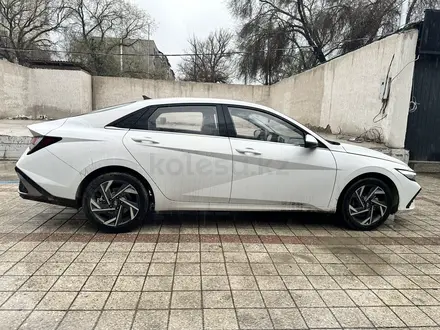 Hyundai Elantra 2024 года за 8 400 000 тг. в Алматы – фото 2