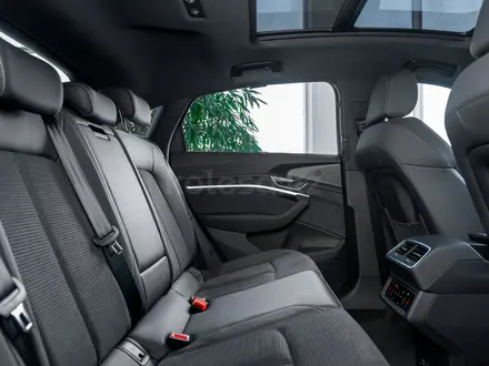 Audi Q8 e-tron 55 S line 2023 года за 36 500 000 тг. в Алматы – фото 14
