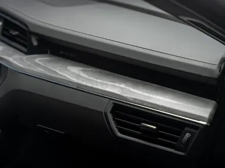 Audi Q8 e-tron 55 S line 2023 года за 36 500 000 тг. в Алматы – фото 24