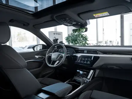 Audi Q8 e-tron 55 S line 2023 года за 36 500 000 тг. в Алматы – фото 18