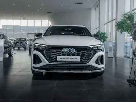 Audi Q8 e-tron 55 S line 2023 года за 36 500 000 тг. в Алматы – фото 2
