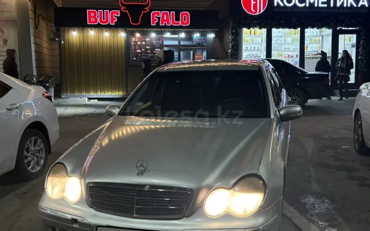 Mercedes-Benz C 180 2000 года за 1 800 000 тг. в Талдыкорган