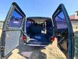 Volkswagen Transporter 1995 года за 2 500 000 тг. в Байтерек – фото 2