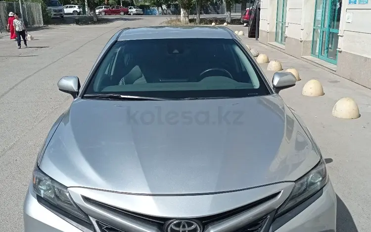 Toyota Camry 2021 года за 13 300 000 тг. в Алматы