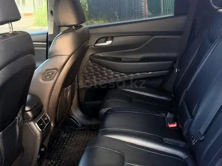 Hyundai Santa Fe 2021 года за 12 000 000 тг. в Алматы – фото 12
