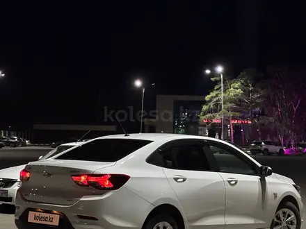 Chevrolet Onix 2025 года за 6 200 000 тг. в Костанай – фото 2