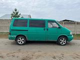 Volkswagen Caravelle 2001 года за 5 000 000 тг. в Павлодар