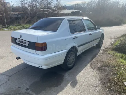 Volkswagen Vento 1994 года за 1 100 000 тг. в Алматы – фото 3