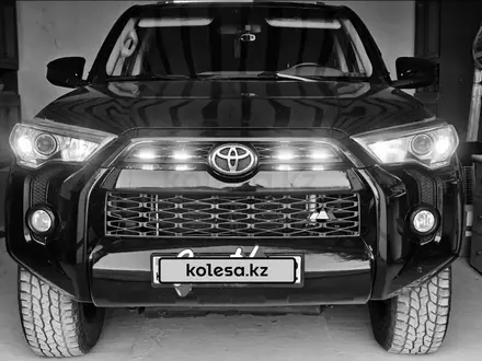 Toyota 4Runner 2017 года за 19 000 000 тг. в Актау