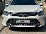 Toyota Camry 2018 года за 13 300 000 тг. в Жетысай