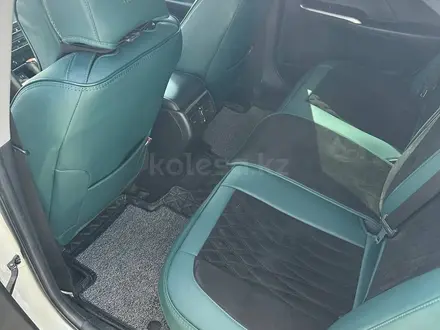 Toyota Camry 2018 года за 13 300 000 тг. в Шымкент – фото 4