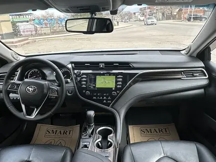 Toyota Camry 2019 года за 14 700 000 тг. в Алматы – фото 6