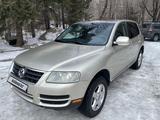 Volkswagen Touareg 2006 годаүшін5 000 000 тг. в Усть-Каменогорск