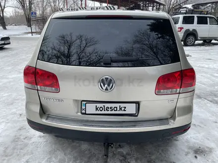 Volkswagen Touareg 2006 года за 5 000 000 тг. в Усть-Каменогорск – фото 5