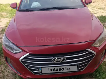 Hyundai Elantra 2018 года за 5 800 000 тг. в Алматы – фото 12