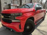 Chevrolet Silverado 2021 года за 27 500 000 тг. в Алматы – фото 3