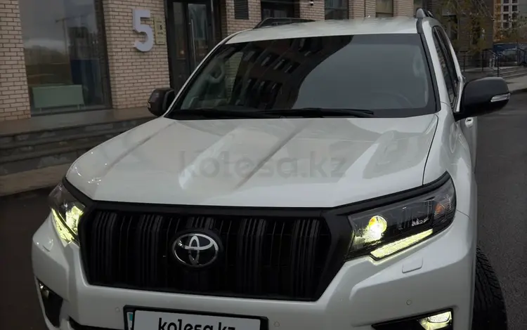 Toyota Land Cruiser Prado 2023 годаfor39 500 000 тг. в Астана