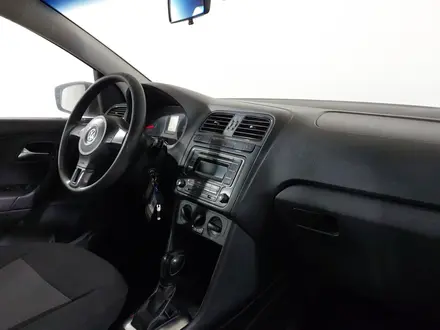 Volkswagen Polo 2015 года за 3 040 000 тг. в Шымкент – фото 15