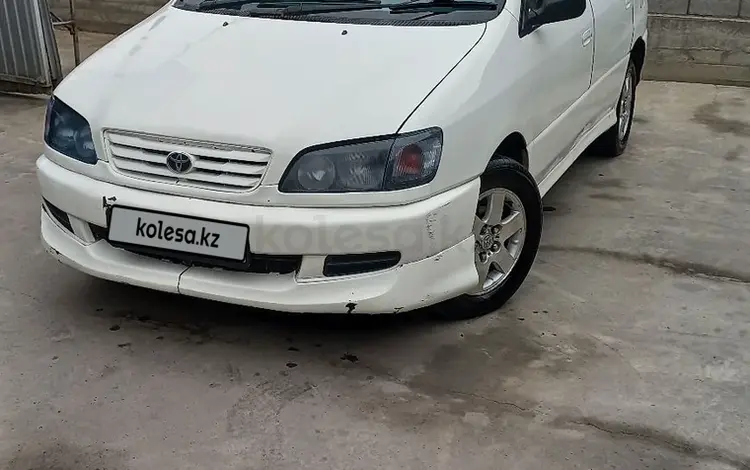 Toyota Ipsum 1998 годаүшін2 200 000 тг. в Алматы