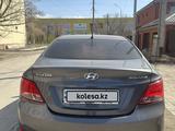 Hyundai Solaris 2015 года за 5 400 000 тг. в Актобе – фото 2