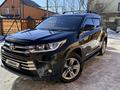 Toyota Highlander 2015 года за 12 900 000 тг. в Уральск