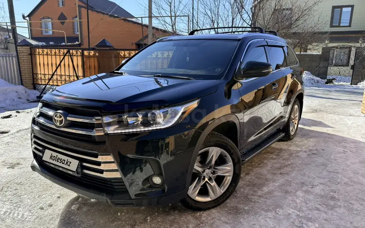 Toyota Highlander 2015 года за 12 900 000 тг. в Уральск